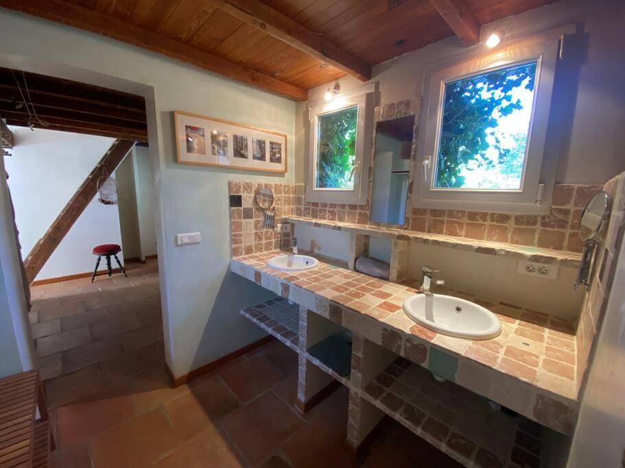 Petit Mas Calme Typique Du Sud ! Villa Valergues Exterior photo